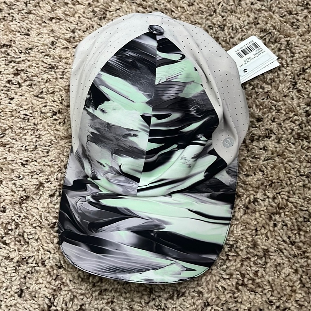 🍋 Lululemon Fast and Free Run Hat *vent*
